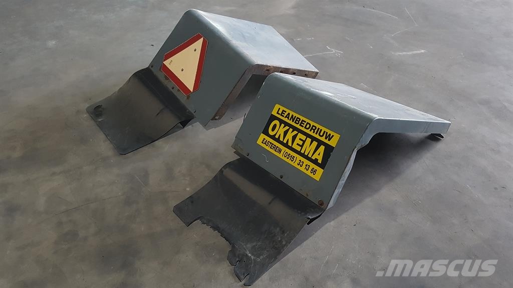 Komatsu WA 270 - 3 - Fender/Kotflügel/Spatbord 섀시 및 서스펜션