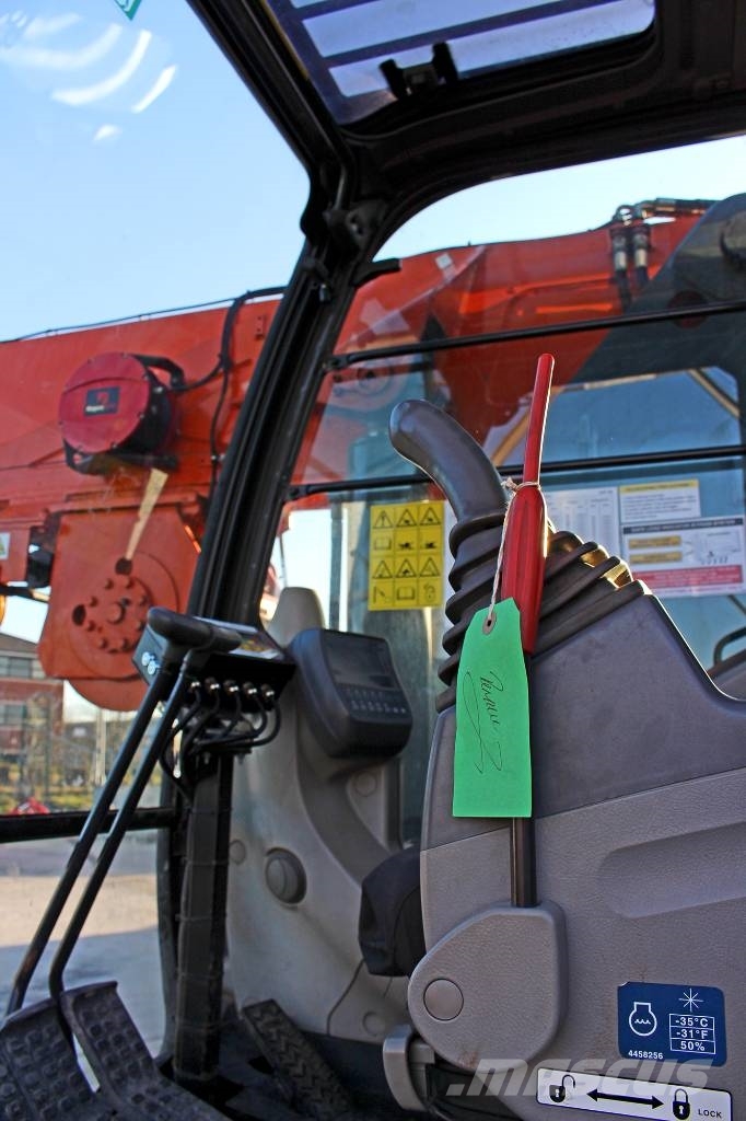 Hitachi ZX 210 LC-3 حفارات زحافة