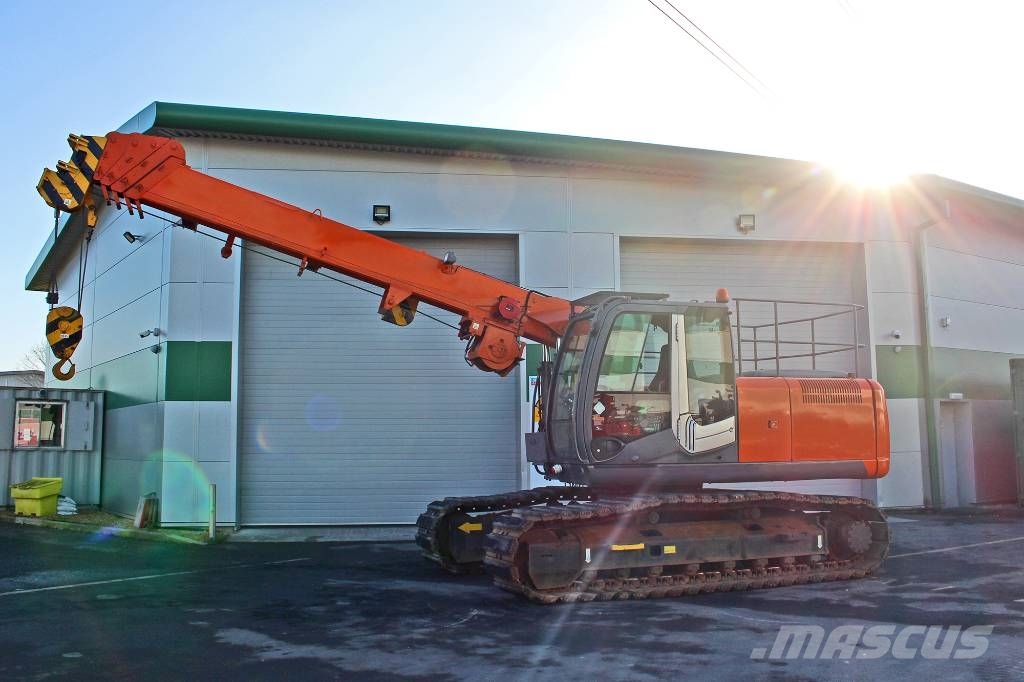 Hitachi ZX 210 LC-3 حفارات زحافة