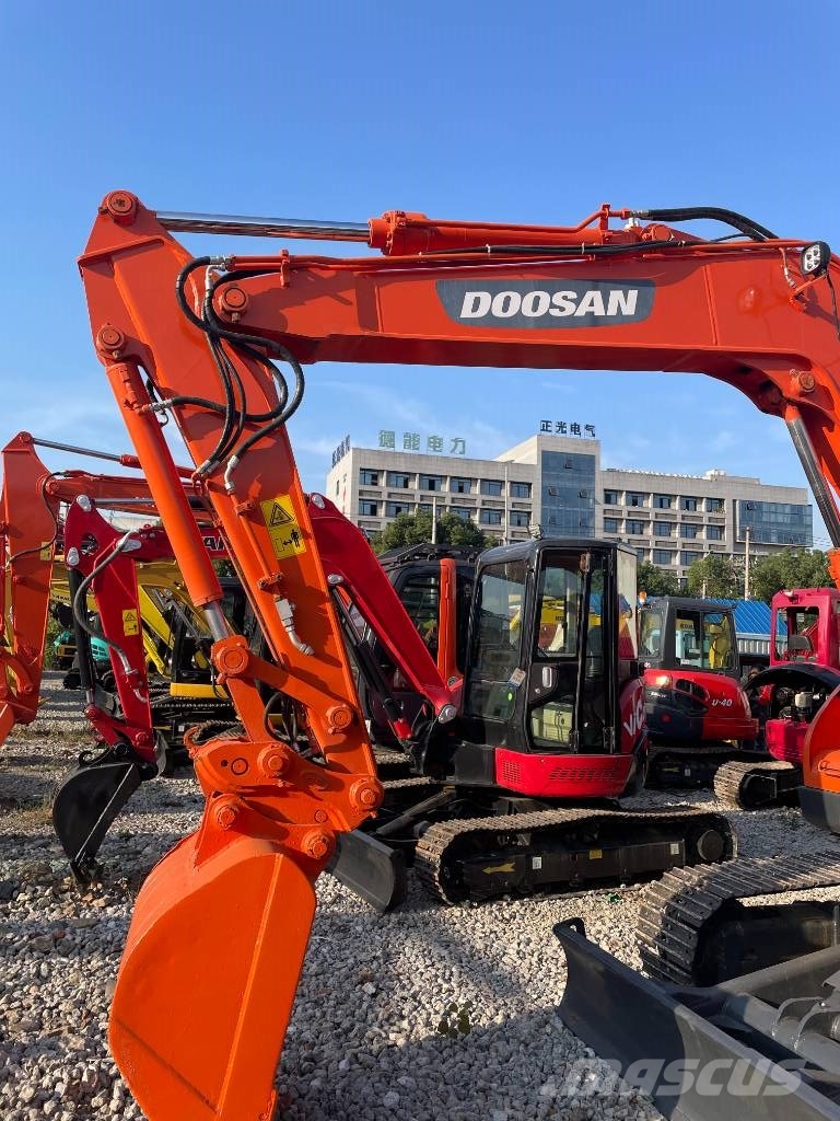 Doosan DX 75-9 C Bagri goseničarji