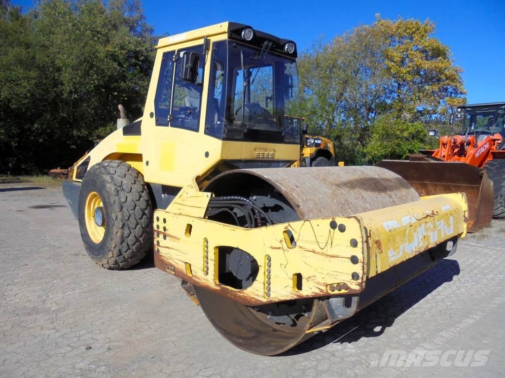 Bomag BW 213 D-4 Rulli monotamburo