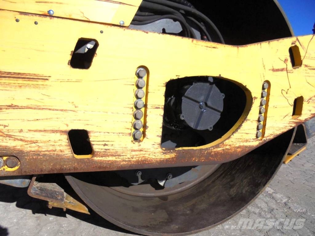 Bomag BW 213 D-4 Rulli monotamburo