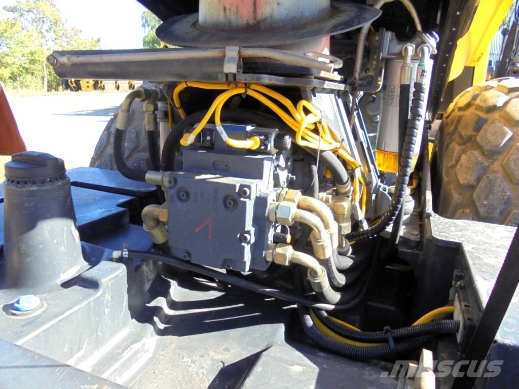 Bomag BW 213 D-4 Rulli monotamburo