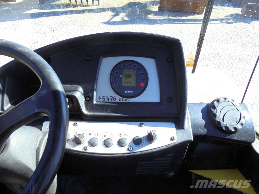 Bomag BW 213 D-4 Rulli monotamburo