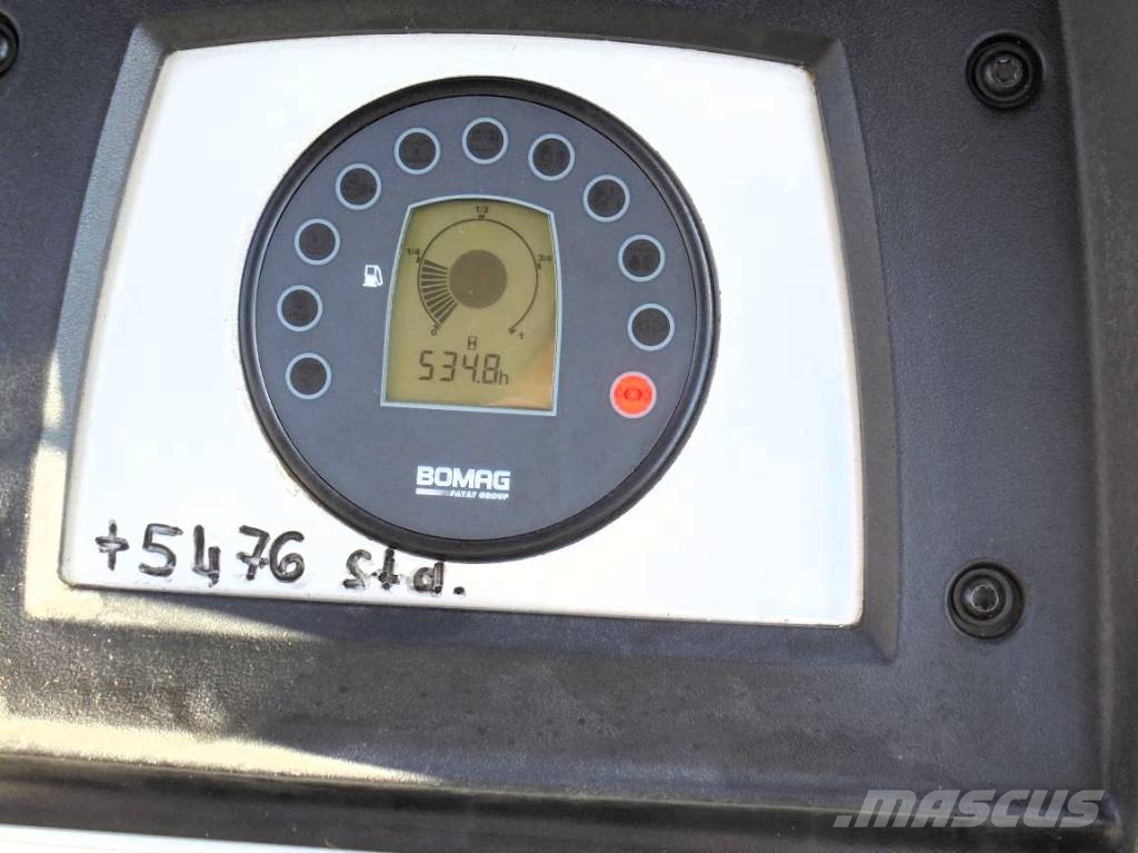 Bomag BW 213 D-4 Rulli monotamburo