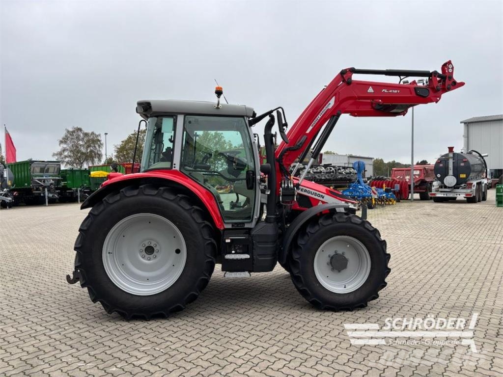 Massey Ferguson 5S.135 DYNA-6 EFFICIENT Traktoren