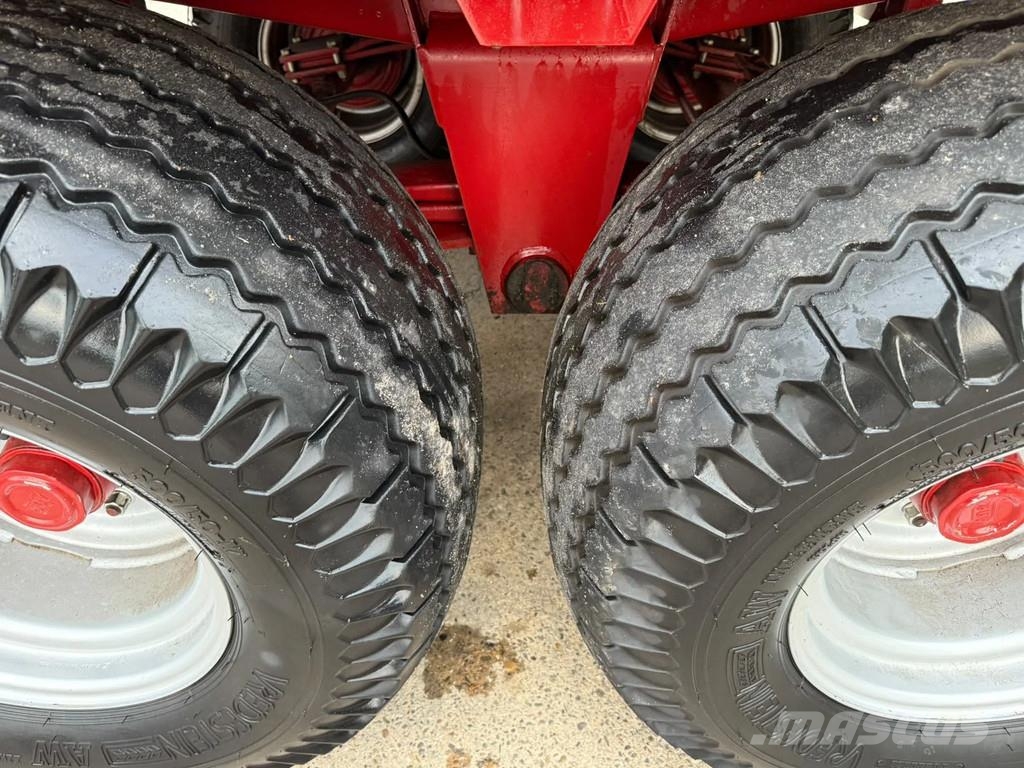 Strautmann Super vitesse 260 DO Dosseerwalsen Opraapwagen Lad Cosechadoras de forraje autopropulsadas
