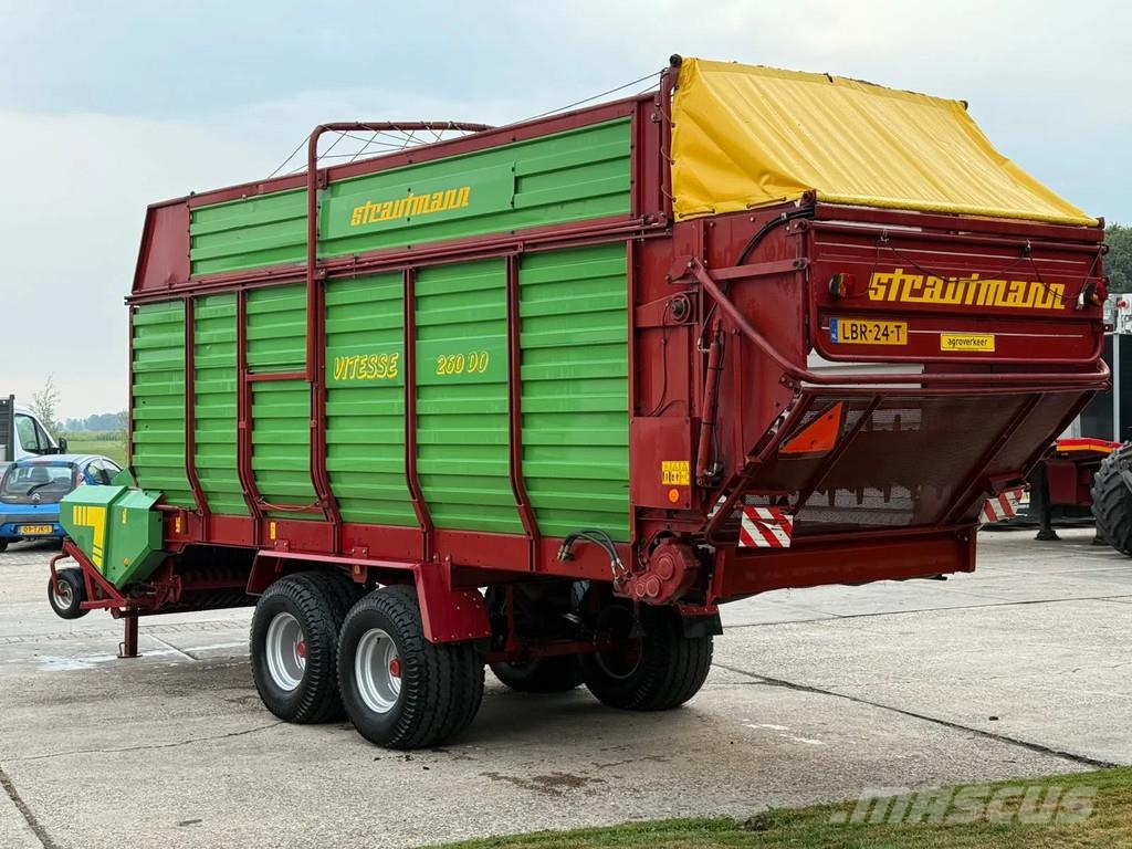 Strautmann Super vitesse 260 DO Dosseerwalsen Opraapwagen Lad Cosechadoras de forraje autopropulsadas