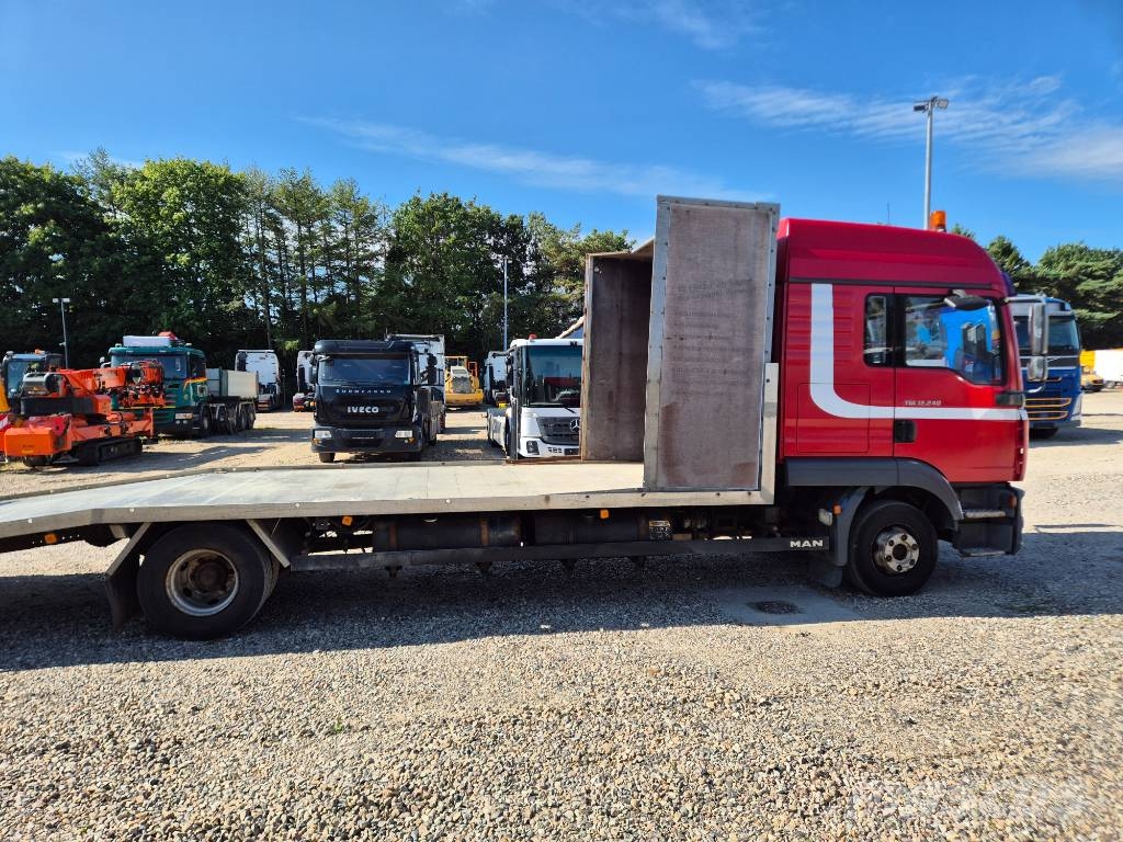 MAN TGL 12.240 BL // Machinetransport / Cartransport// Transport vehicles