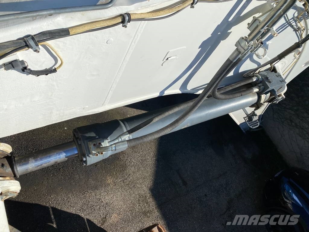 Liebherr R964C LCV LITRONIC 2013 Vente en pièces détachée Sliedes, ķēdes un šasija