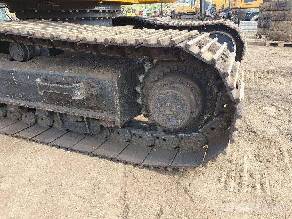JCB JS 370 LC حفارات زحافة