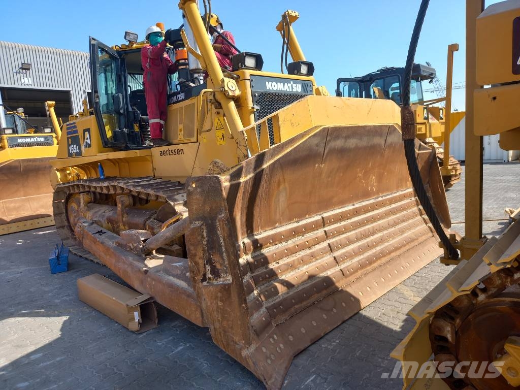 Komatsu D155A-6R (4pcs available for sale in Abu Dhabi) Dozere Beltegående