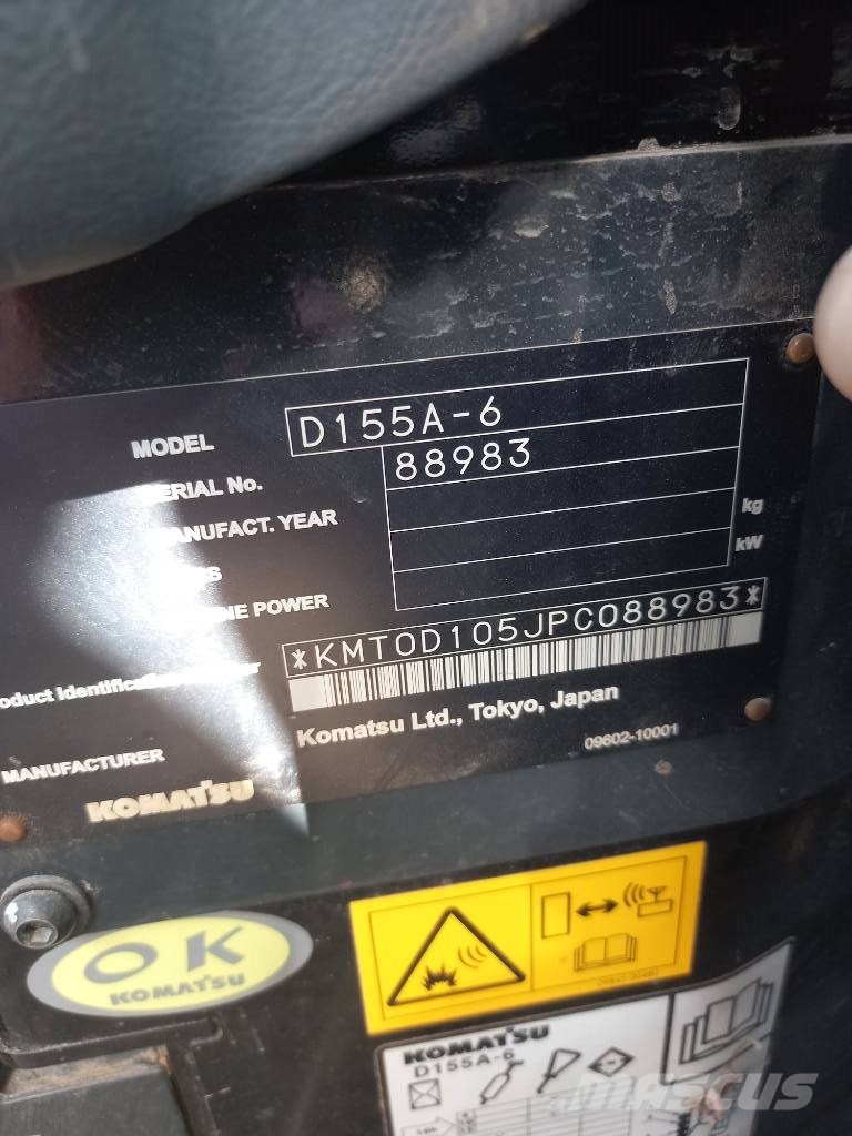 Komatsu D155A-6R (4pcs available for sale in Abu Dhabi) Dozere Beltegående