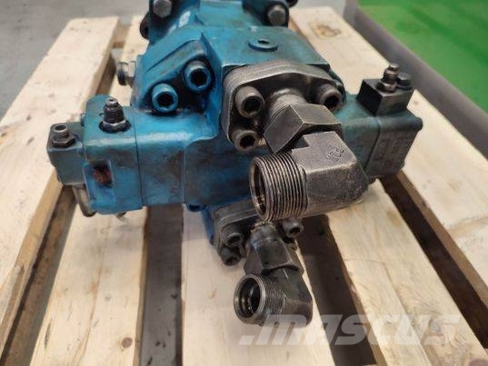 Mecalac 12 MTX (A6VM150DA100P007A) drive engine Moottorit