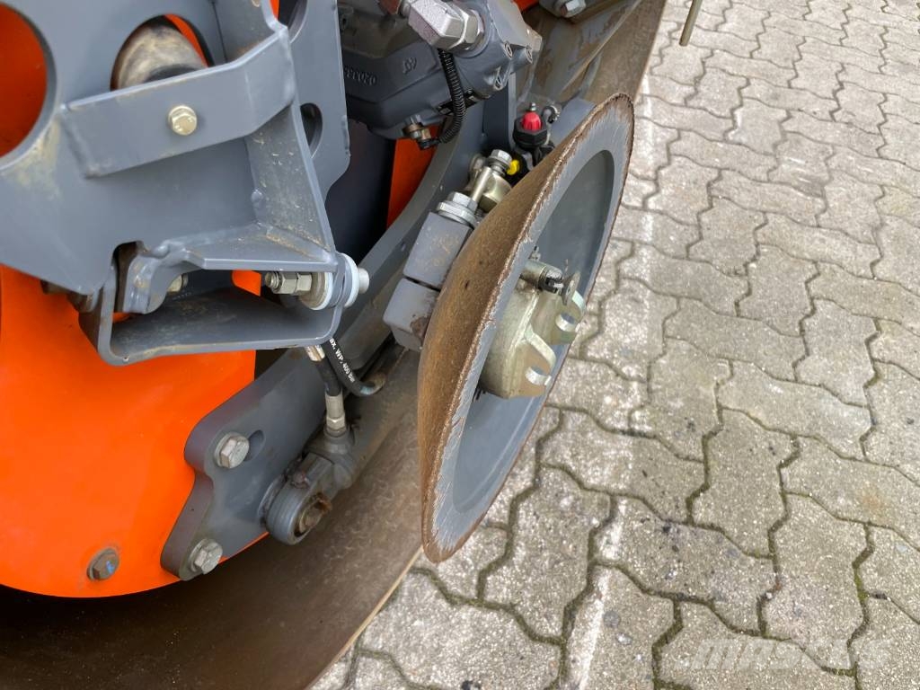 Hamm DV+ 70I VO-S Valjci sa duplim bubnjem