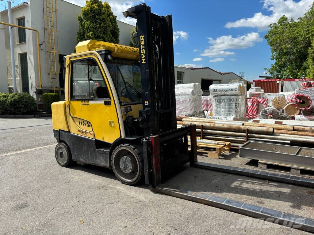 Hyster S7.0FT LPG forklifts