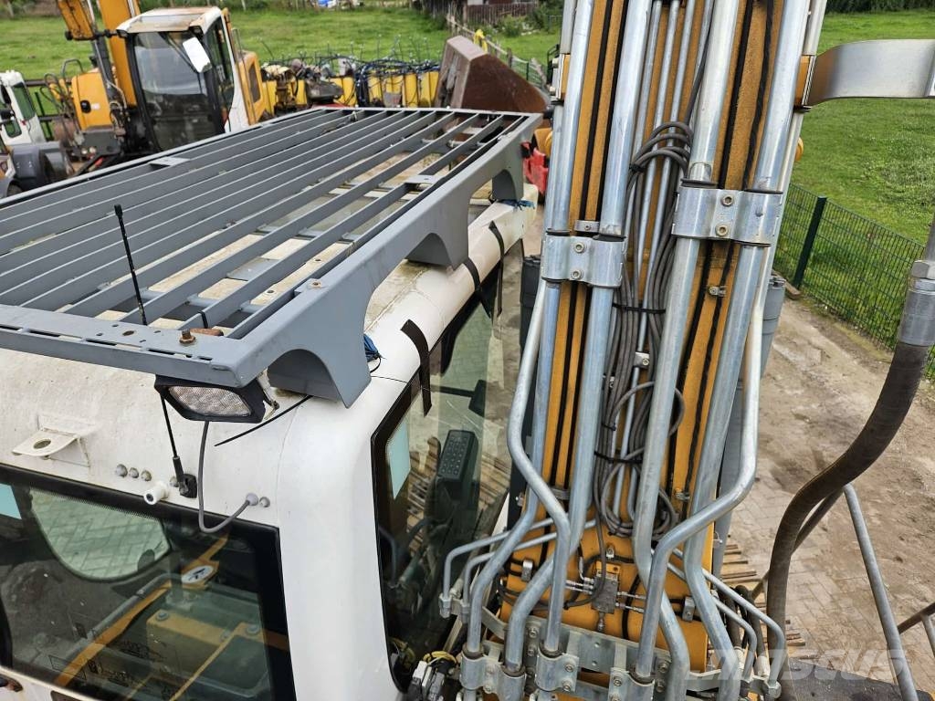 Liebherr R 926 LC Rupsgraafmachines