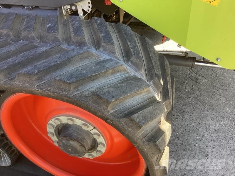 CLAAS Lexion 6900 TT Combine harvesters