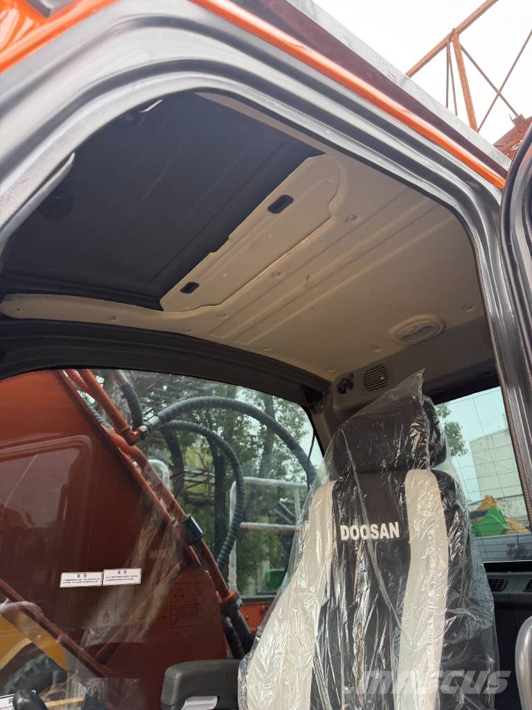 Doosan DX 225 LCA  3000 units excavators in stock Rupsgraafmachines