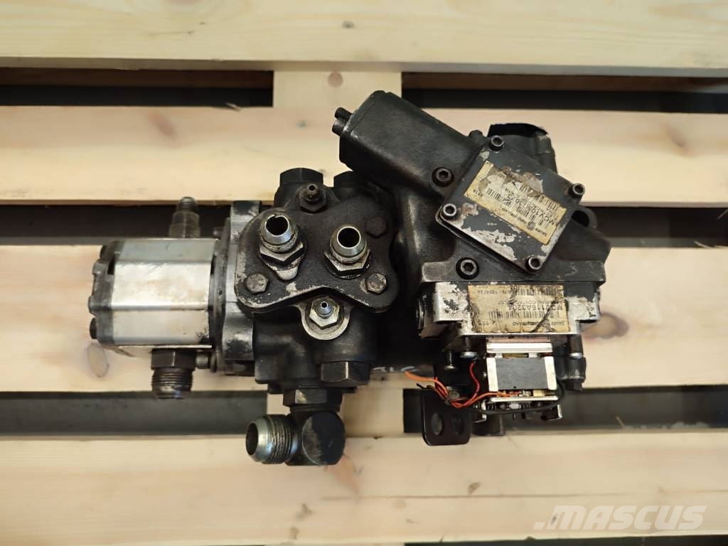  Hydraulic pump SAUER MPV046C M46-20474 JLG 660 液压