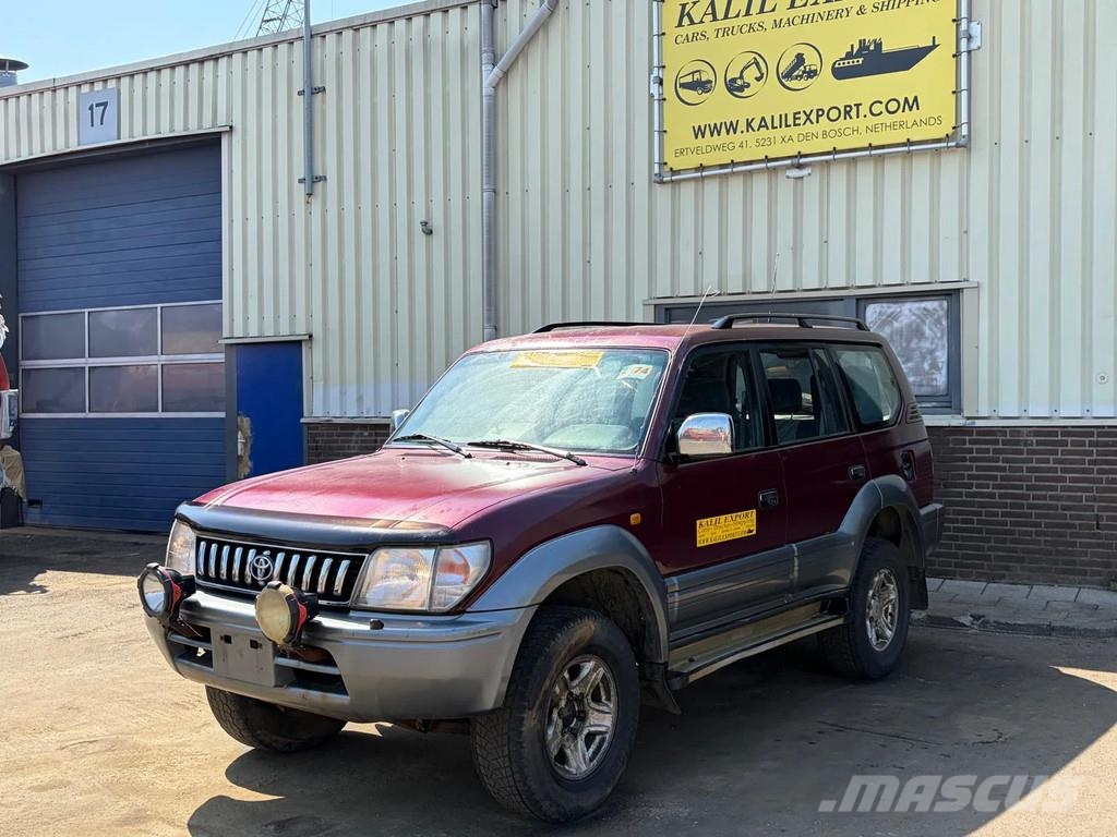 Toyota Land Cruiser VX - SUV - Manual Gearbox - 4x4 - Pow Carros