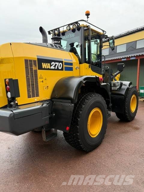 Komatsu WA270-8 لوادر بعجل