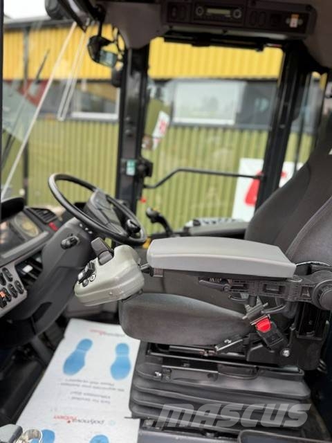 Komatsu WA270-8 لوادر بعجل