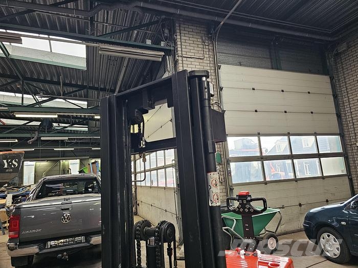 Heli CDD 16 | ELECTRIC | 1600 KG.| HEIGHT 4.50 MTR |4 P Narrow aisle trucks