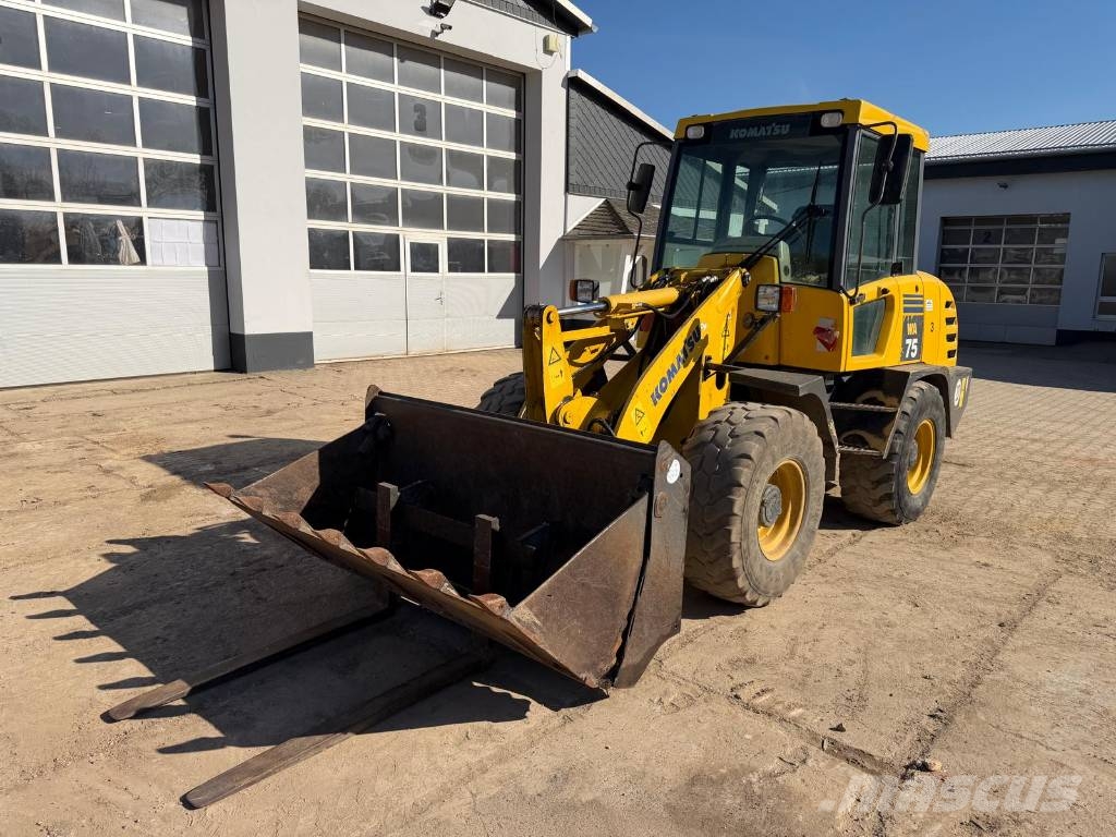 Komatsu WA 75-3 Фронтальные погрузчики