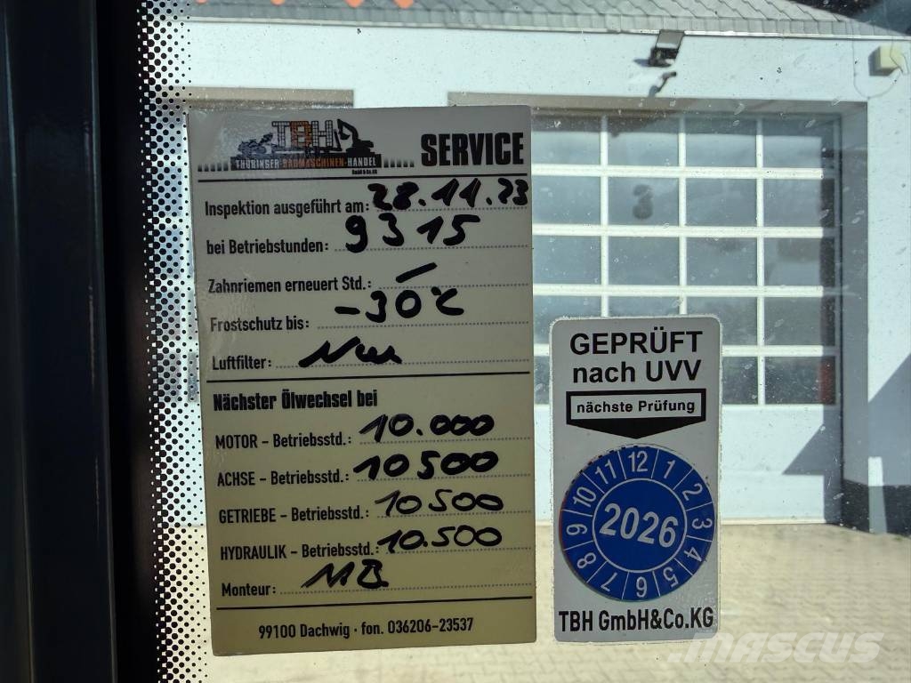 Komatsu WA 75-3 Фронтальные погрузчики
