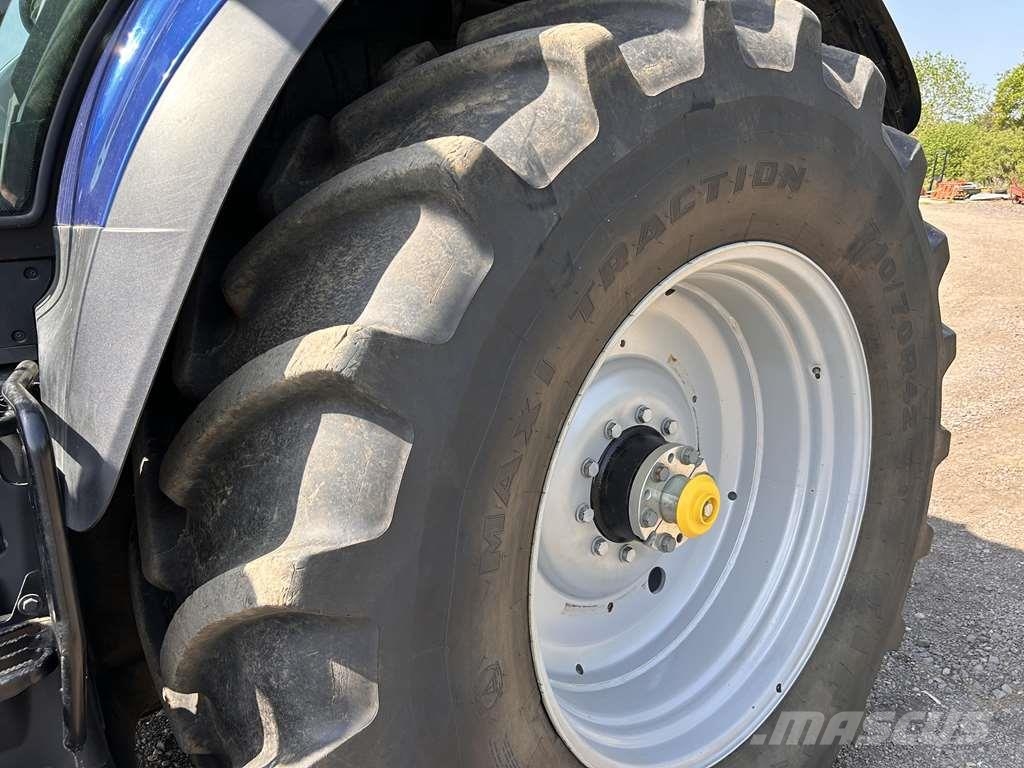 New Holland T7.315 PLMi Blue Power Trattori