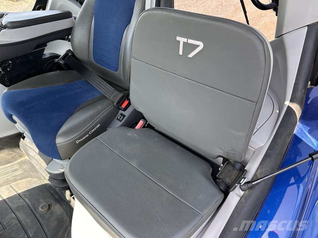 New Holland T7.315 PLMi Blue Power Trattori
