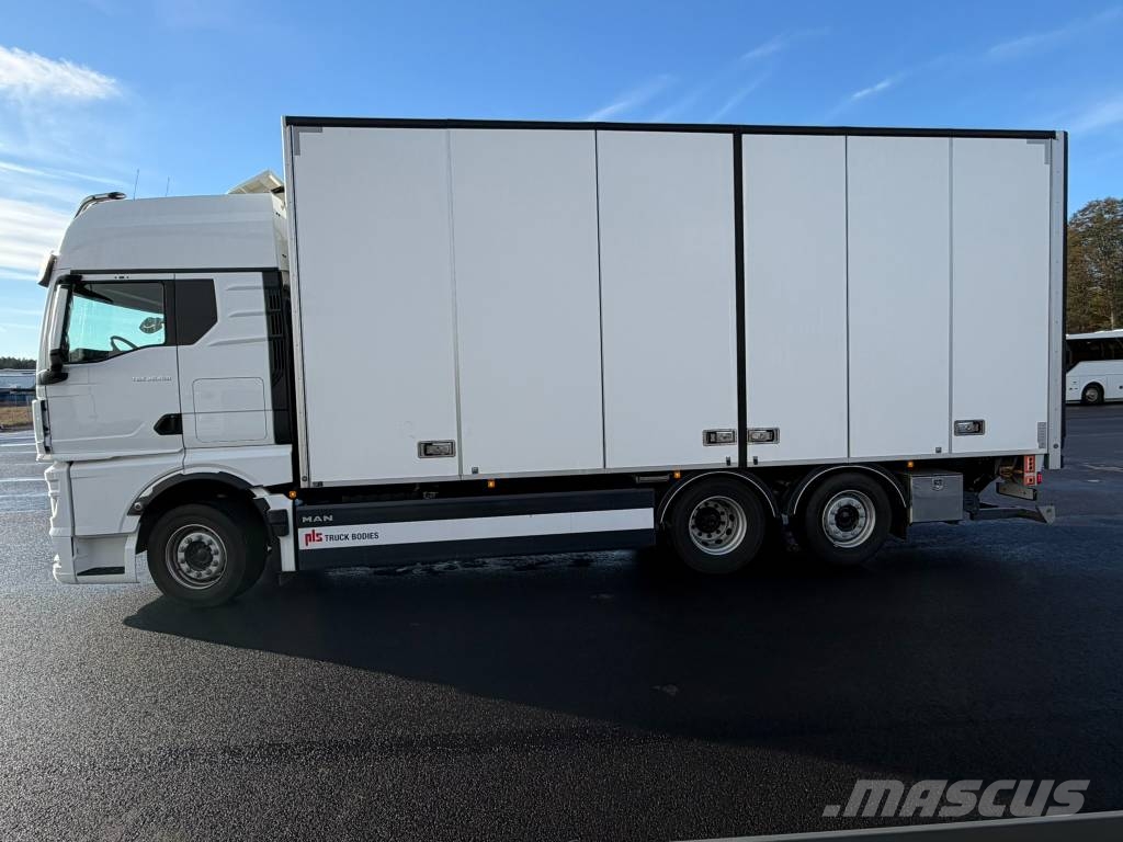 MAN TGX Samochody ciężarowe ze skrzynią zamkniętą