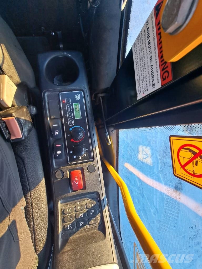 JCB JS 175 W TAB STAGE V Wielgraafmachines