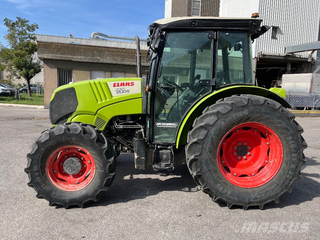 CLAAS Elios 230 Trattori