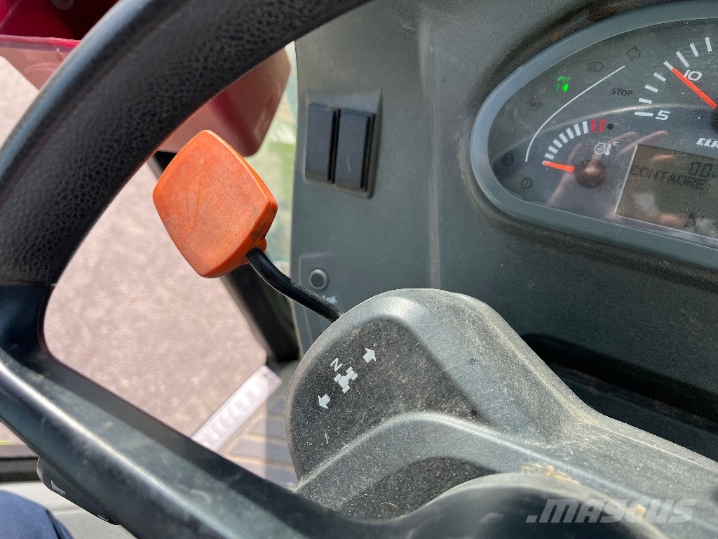 CLAAS Elios 230 Trattori