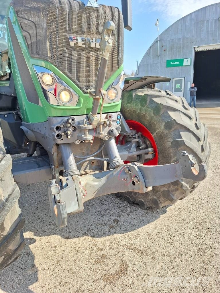 Fendt 828 Vario Profi Plus (new engine) Трактори