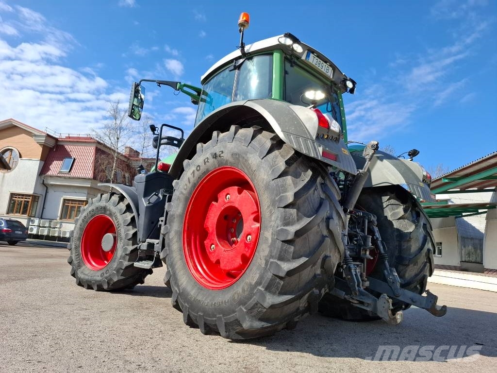 Fendt 828 Vario Profi Plus (new engine) Трактори
