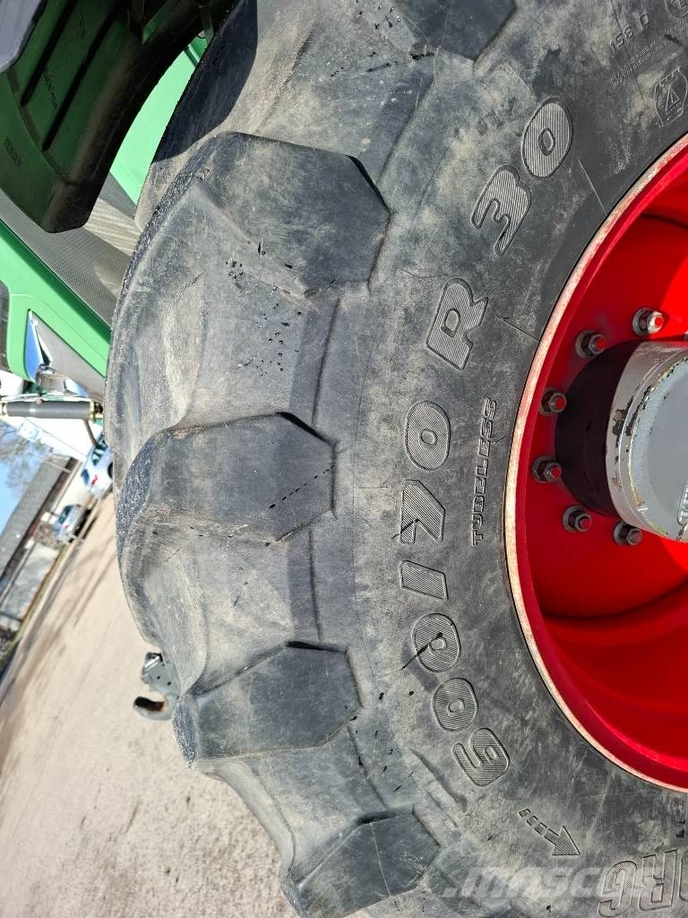 Fendt 828 Vario Profi Plus (new engine) Трактори