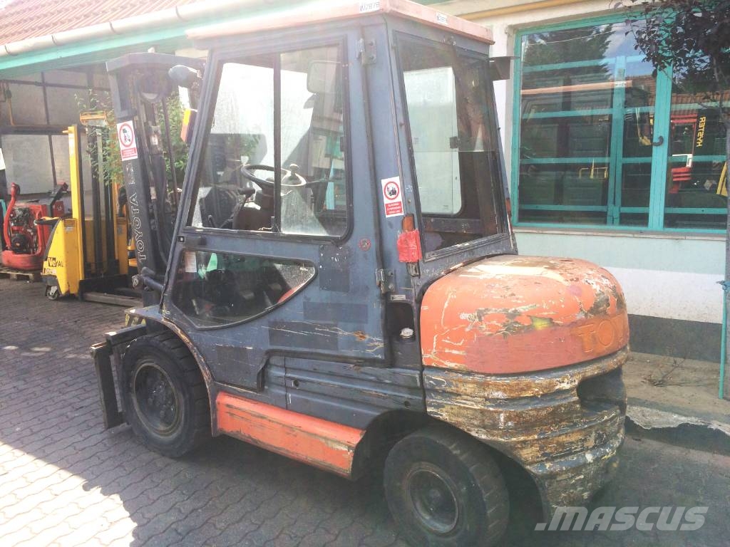 Toyota 6 FD 30 V-2878 OB Elektromos targoncák