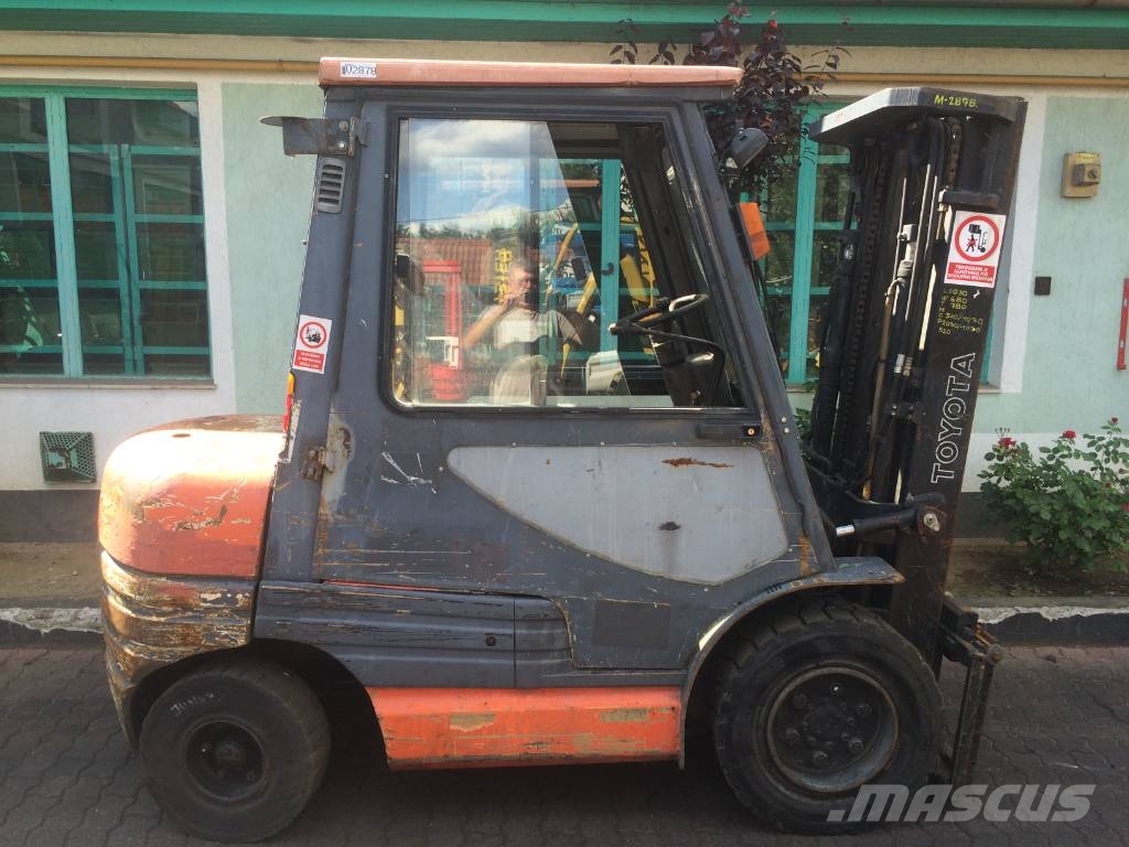 Toyota 6 FD 30 V-2878 OB Elektromos targoncák