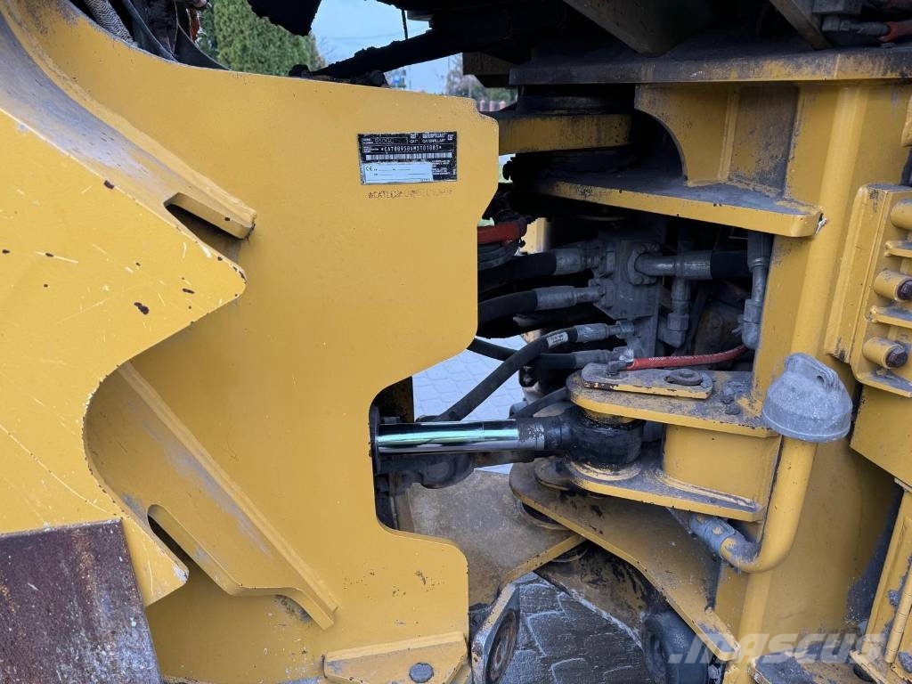 CAT 950 GC Фронтальні навантажувачі