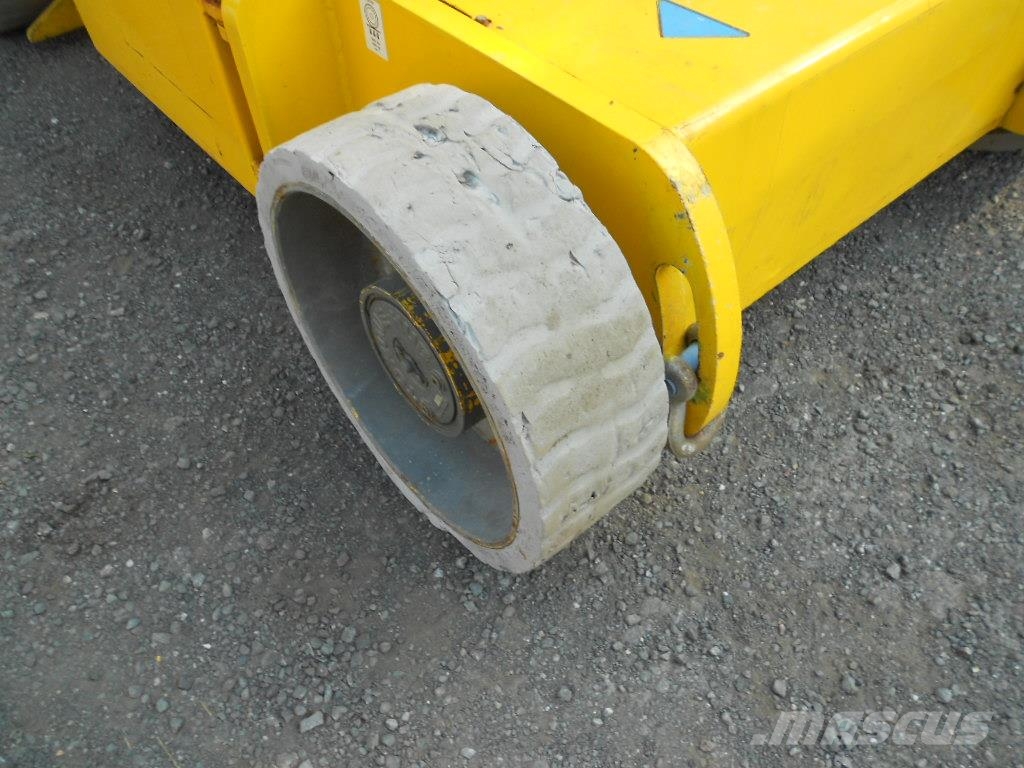 Genie Z34/22N Alkūniniai keltuvai