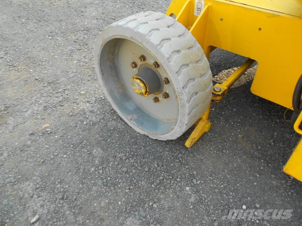 Genie Z34/22N Articulated boom lifts