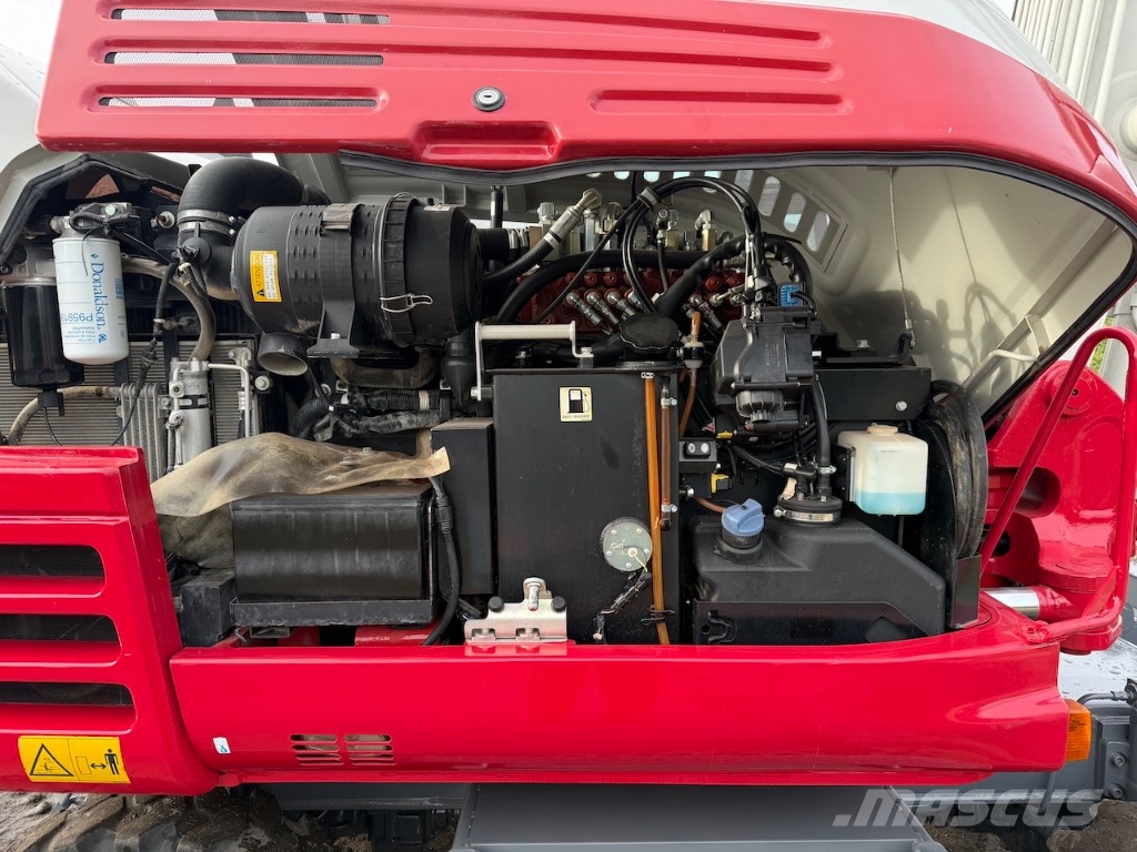Takeuchi TB 295 W Ratiniai ekskavatoriai