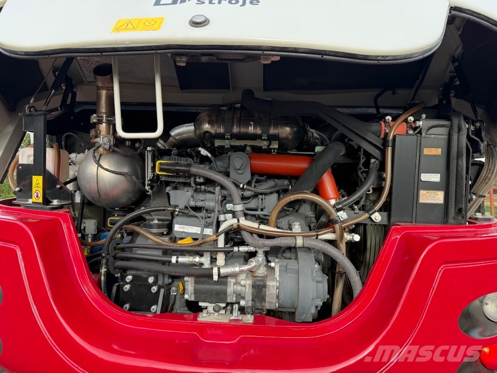 Takeuchi TB 295 W Ratiniai ekskavatoriai