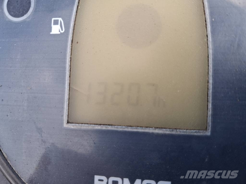 Bomag BW 120 AD-4 Porinių būgnų volai