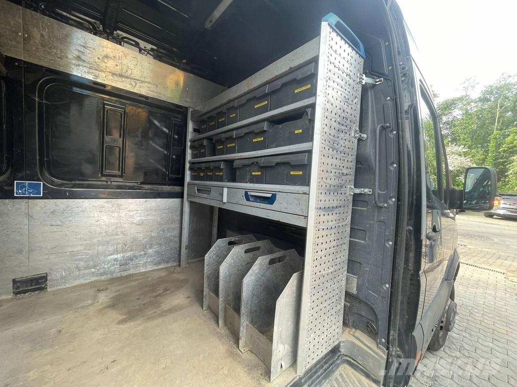 Mercedes-Benz Sprinter 513 CDI Vehículos de caha cerrada