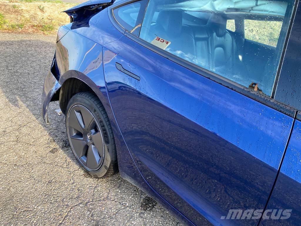Tesla Model 3 Basis RWD Carte Grise Française endommagée Coches