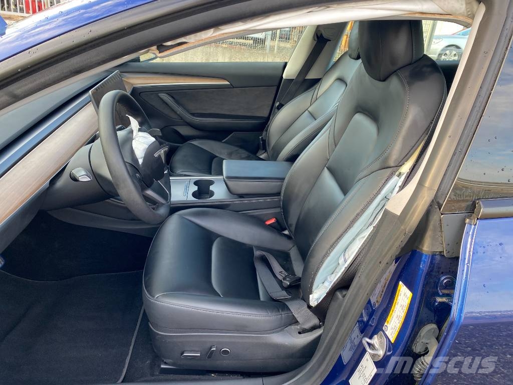 Tesla Model 3 Basis RWD Carte Grise Française endommagée Coches